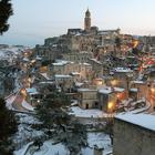 Maltempo, neve in Toscana: auto bloccate. Allerta per mercoledì in Umbria, Lazio e Abruzzo