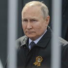 Gli 007 Usa: «Putin malato di cancro, sempre più solo e paranoico: a marzo è scampato a un attentato»