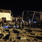 Libia, liberati 350 migranti del centro bombardato da Haftar