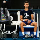 Djokovic verso l'espulsione: annullato il visto, rischia 3 anni di bando dall'Australia. Morrison: proteggere i nostri sacrifici