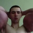 "Voglio essere come Braccio di Ferro", ex soldato russo si inietta oli pericolosi per vincere gare di bodybuilding