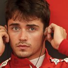 Leclerc su Ferrari in pole a Singapore davanti a Hamilton e Vettel