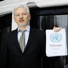 La Svezia riapre l'inchiesta per stupro contro Assange. Ora anche Stoccolma può chiederne l'estradizione