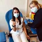 Vaccino Covid, seconda dose per Claudia Alivernini, l'infermiera che inaugurò la campagna