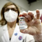 Vaccino Lazio, nuovo piano: più dosi per under 55