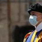 In Vaticano sale la paura per l'ondata dei contagi: positive 4 guardie svizzere