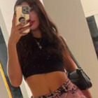 Giulia Salemi, il selfie allo specchio: «Urge anche un corso per diventare pollice verde»