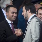 Striscioni anti-Salvini, tensione nel governo. Di Maio: rischio piazze