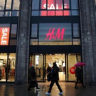 Test d'intelligenza per decidere chi licenziare, il colosso H&M nella bufera: «Dipendenti hanno telefonato in lacrime»