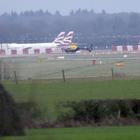 Gatwick, aeroporto riaperto. Due arresti per i droni: «Volevano portare il massimo del caos»