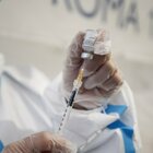 Inchiesta dell'Ordine dei medici di Roma: nel mirino «13 dottori no-vax e negazionisti»