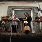 Coronavirus a Napoli, gli ideatori raccontano il successo del «panaro solidale»: «Mettiamone uno in ogni quartiere»