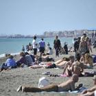 Meteo, Italia spaccata in due: piogge e temporali al Nord, al Sud caldo e «tutti al mare»