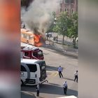 Bus in fiamme a Piazzale Roma: fuggi fuggi dei passeggeri, panico tra i turisti
