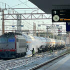 Incendio sul treno carico di Gpl: la stazione ferroviaria di Viareggio rivive l'incubo del 2009