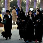 Arabia Saudita, gli hotel potranno accettare donne sole e coppie non sposate