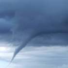 Tornado rimane sospeso in cielo: l'incredibile fenomeno del funnel cloud