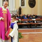 immagine «Lasciate in pace la donna che amo»: l’appello del parroco di Chiusano