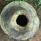 India, scoperti misteriosi vasi giganti