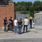 Caserma Serena di Treviso, sommossa dei migranti contro la quarantena: infermeria distrutta