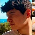 Luca, morto a 15 anni dopo aver mangiato sushi
