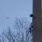 Ucraina, i missili russi solcano il cielo della regione di Kiev