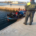 Migranti, sbarchi continuano: oltre 600 persone a Lampedusa in 24 ore