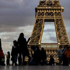 Covid, Francia in lockdown per un mese a partire da giovedì. «Ma sarà più flessibile del primo»