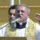 Predica anti migranti, il parroco di Sora insiste: «Prima i poveri italiani»