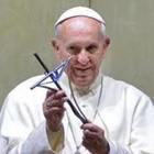 Papa Francesco difende il diritto alla maternità sul lavoro e striglia gli imprenditori