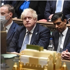 Boris Johnson si dimette: «Serve nuovo leader, ma resto orgoglioso di questo governo». La telefonata alla Regina. Lo sfottò di Medvedev
