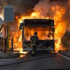 Roma, un altro autobus Atac in fiamme nella notte