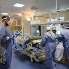 Roma, ospedali in tilt per il Covid: 1800 malati aspettano un posto letto