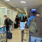 Roma, a Fiumicino sbarcato il primo volo dalla Cina: via ai tamponi obbligatori su tutti i passeggeri