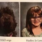 L'alunna di 7 anni compare insieme al cane nell'annuario scolastico, il motivo vi commuoverà