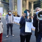 Scuola, a Milano genitori, prof e studenti protestano davanti a Regione Lombardia