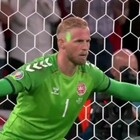 Uefa apre un'inchiesta per il laser e i fischi dei tifosi inglesi