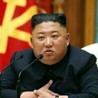 Kim Jong-un ha un sosia come controfigura? Le spie della Corea del Sud smentiscono: leader dimagrito di 20 chili