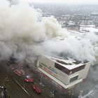 Incendio nel centro commerciale: 48 morti, molti sono bambini