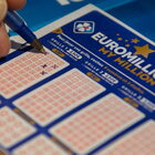 Superenalotto Europa, giocano in 165 gli stessi numeri e vincono 143 milioni di euro (che dovranno dividersi)