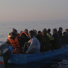 • Migranti, è quasi invasione: +80,9% di sbarchi rispetto al 2015