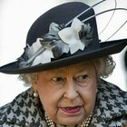Regina Elisabetta, altre due settimane a riposo: Inghilterra in ansia