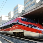 Covid, treni alta velocità Frecciarossa e Italo tornano a viaggiare al 100% dei posti. Cts contrario: «Scelta preoccupante»