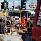 Roma, schianto tra un'auto e un'ambulanza: tre feriti gravi