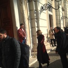 Anna Wintour e Donatella Versace a Roma per la mostra "Heavenly Bodies: Fashion and the Catholic Imagination"