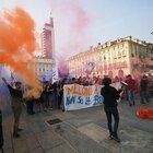 Torino, corteo contro Giorgia Meloni. Lo scontro tra studenti e polizia