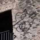 Roma, vandali imbrattano l'antico ponte Nomentano