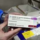 Vaccino AstraZeneca, l’Italia blocca l’export verso l’Australia