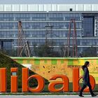 Alibaba crolla in Borsa colpita dai provvedimenti antitrust e della Banca centrale