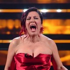 Antonella Ferrari a Sanremo: l'attrice con la sclerosi multipla racconta la sua storia sul palco dell'Ariston